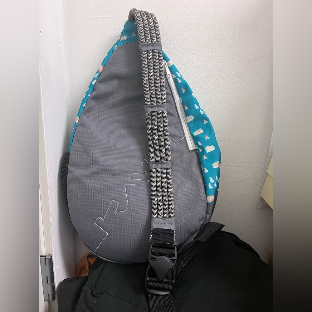 Kavu Paxton One-of-a-Kind Sling Bag - Picture 2 of 3